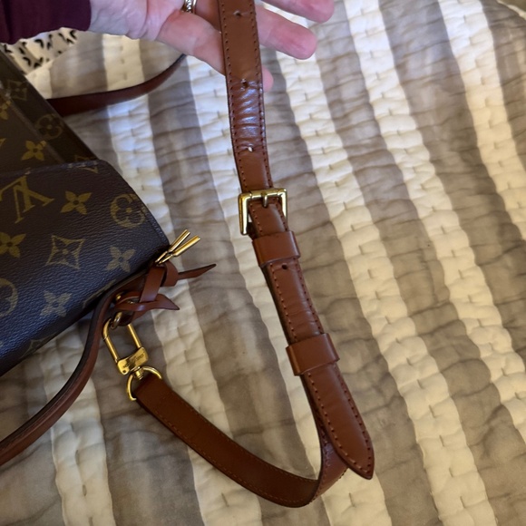 Excellent Vintage condition Louis Vuitton 26 Monceau Crossbody Bag with Keys - Picture 13 of 16